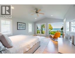 1074 Bruce STREET - 18