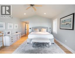 1074 Bruce STREET - 19