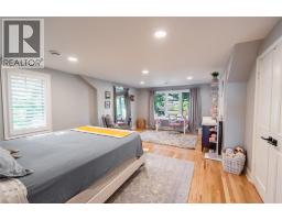 1074 Bruce STREET - 25