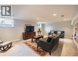 1074 Bruce STREET - 30
