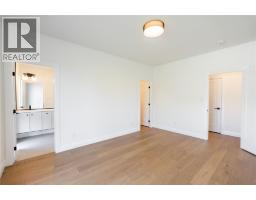 2056 MARION AVENUE - 14