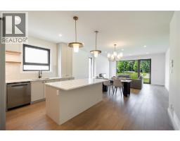 2056 MARION AVENUE - 4