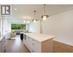 2056 MARION AVENUE - 7