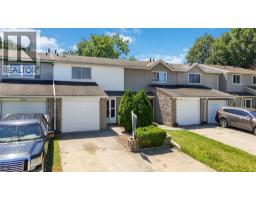 307 SOMERSET CRESCENT - 32