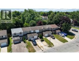 307 SOMERSET CRESCENT - 33