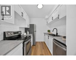 307 SOMERSET CRESCENT - 9
