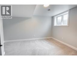 709 FERDINANDS CRESCENT - 27