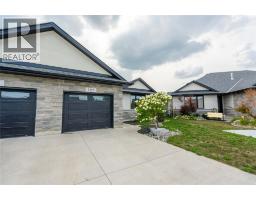 709 FERDINANDS CRESCENT - 3