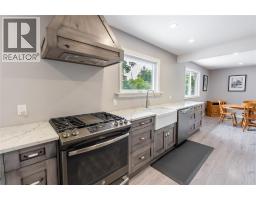 6822 EVERGREEN LANE - 11