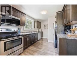827 LONDON ROAD - 12