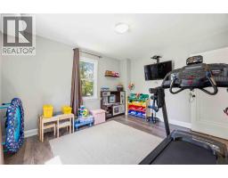 827 LONDON ROAD - 15