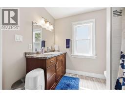 827 LONDON ROAD - 20