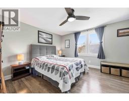 827 LONDON ROAD - 22