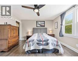 827 LONDON ROAD - 23