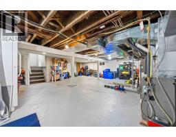 827 LONDON ROAD - 25