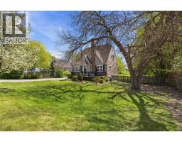 827 LONDON ROAD - 3