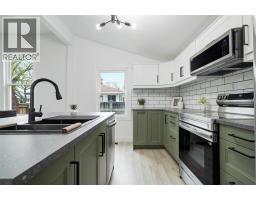 867 Devine STREET - 12