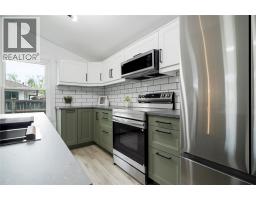 867 Devine STREET - 13