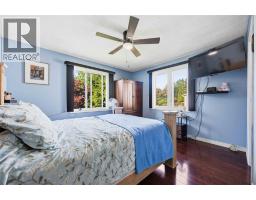 95 Turner DRIVE - 18