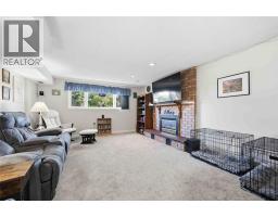 95 Turner DRIVE - 27