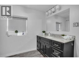 3692 BEVERLY GLEN ... - 26