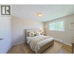 348 Cameron STREET - 18