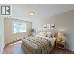 348 Cameron STREET - 20