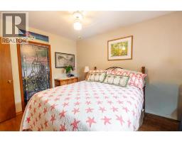 845 VROOM AVENUE - 11