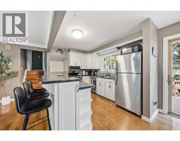 1220 RIDGEWOOD DRIVE - 10