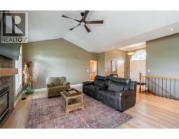 968 ST CLAIR PARKWAY - 4