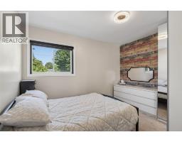 702 MICHIGAN AVENUE - 16