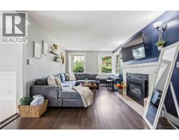 751 ROSS AVENUE - 18