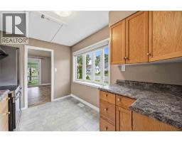 641 MAPLE AVENUE - 13