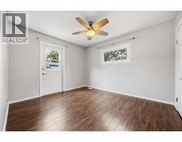 641 MAPLE AVENUE - 16