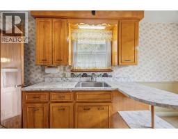 1196 Carr STREET - 15