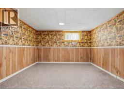 1196 Carr STREET - 25