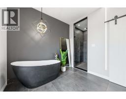 3476 PAUL CRESCENT - 34