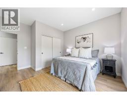 3476 PAUL CRESCENT - 36