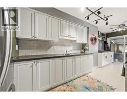 854 Lanark CRESCENT - 10