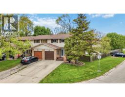 854 Lanark CRESCENT - 32