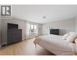 105 Augusta BOULEVARD - 18