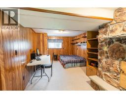 8 PARRY DRIVE - 18