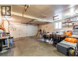 8 PARRY DRIVE - 22