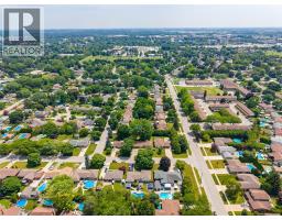 8 PARRY DRIVE - 33