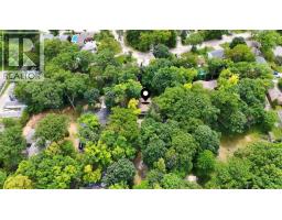 1065 Lakeshore ROAD - 12