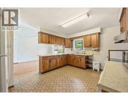 824 CHARLESWORTH DRIVE - 11