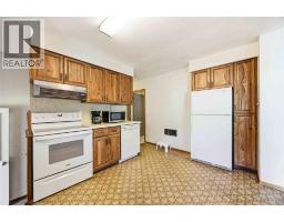 824 CHARLESWORTH DRIVE - 12