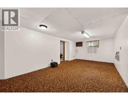 824 CHARLESWORTH DRIVE - 23