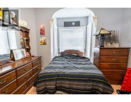 407 QUEEN STREET - 11