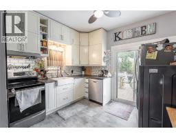 236 BROCK STREET South - 12